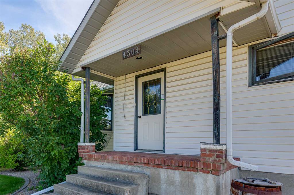 Fifth View of 4304 50 Avenue , Central Innisfail, Innisfail, Alberta, T4G 1M5