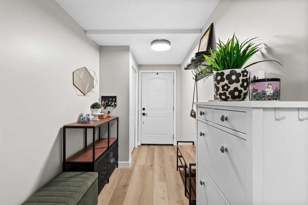 Third View of 18 Glorond Place , Heritage Okotoks, Okotoks, Alberta, T1S 1Y7