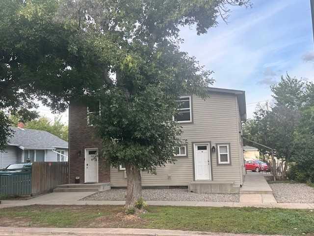 515 11 Street S, A2342047, Alberta,