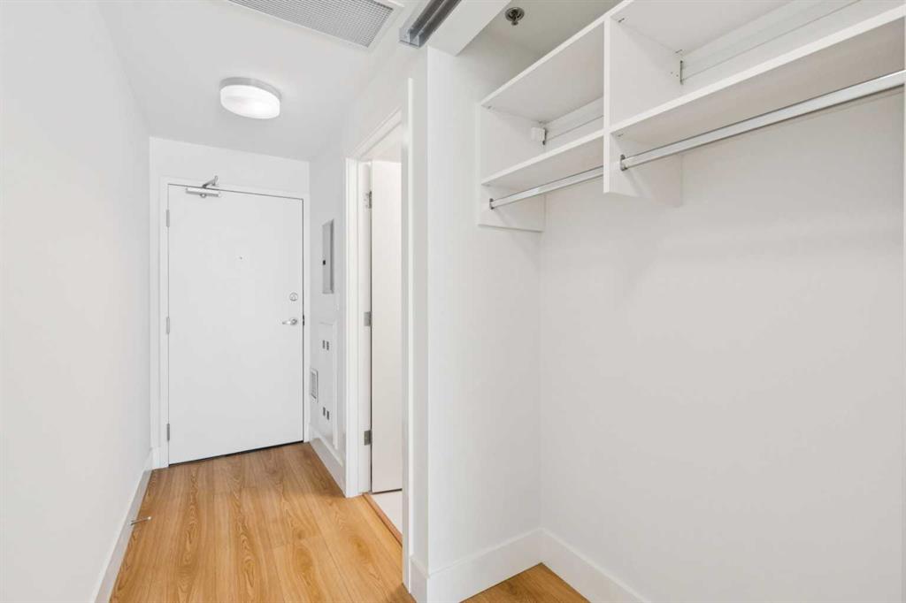 Fourth View of 310, 1087 2 Avenue NW, Sunnyside, Calgary, Alberta, T2N 5B2