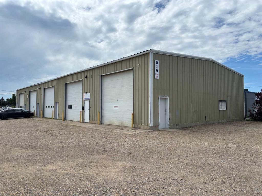 819 3 Avenue E, A2342176, Alberta,