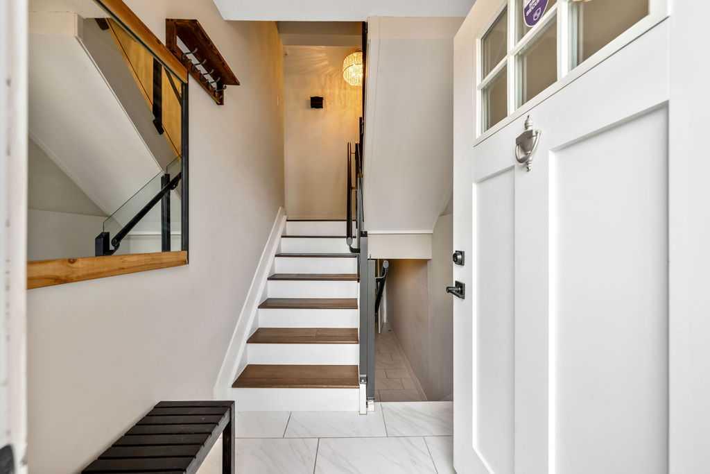 Fifth View of 92, 210 86 Avenue SE, Acadia, Calgary, Alberta, T2H 1N6