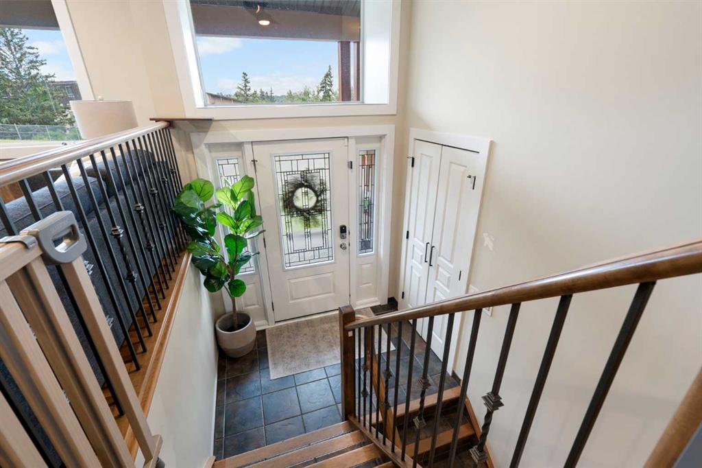 Fourth View of 615 63 Avenue NW, Thorncliffe, Calgary, Alberta, T2K 5L3