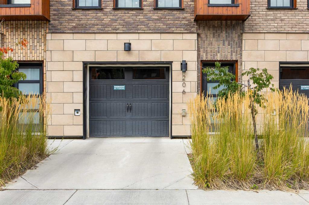Third View of 206, 81 Greenbriar Place NW, Greenwood/Greenbriar, Calgary, Alberta, T3B 6J1