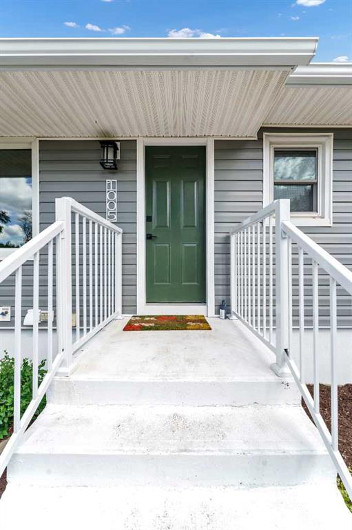 1005 Bullivant Crescent SW, A2342425, Alberta,