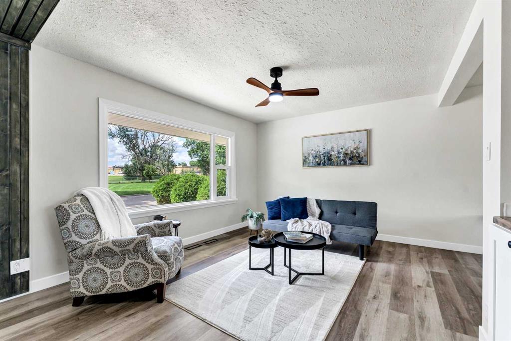 Fifth View of 1005 Bullivant Crescent SW, SW Hill, Medicine Hat, Alberta, T1A 5G7