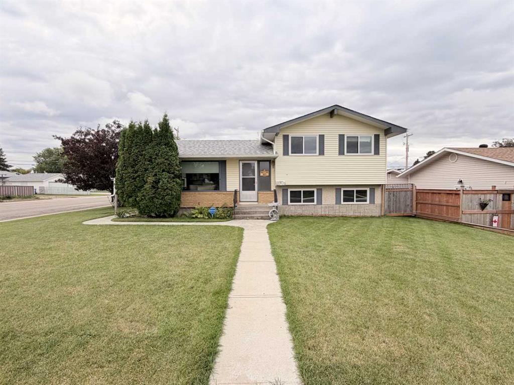 Second View of 5103 40 Street , Southeast Innisfail, Innisfail, Alberta, T4G 1H8