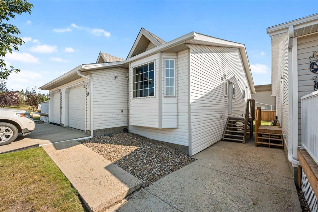 Third View of 20, 5104 18 Street , College Park, Lloydminster, Alberta, T9V 0A8