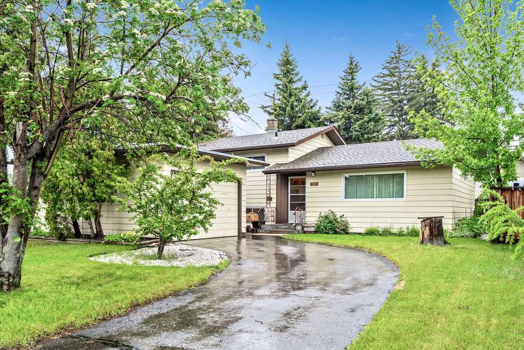 7315 5 Street SW, A2342440, Alberta,
