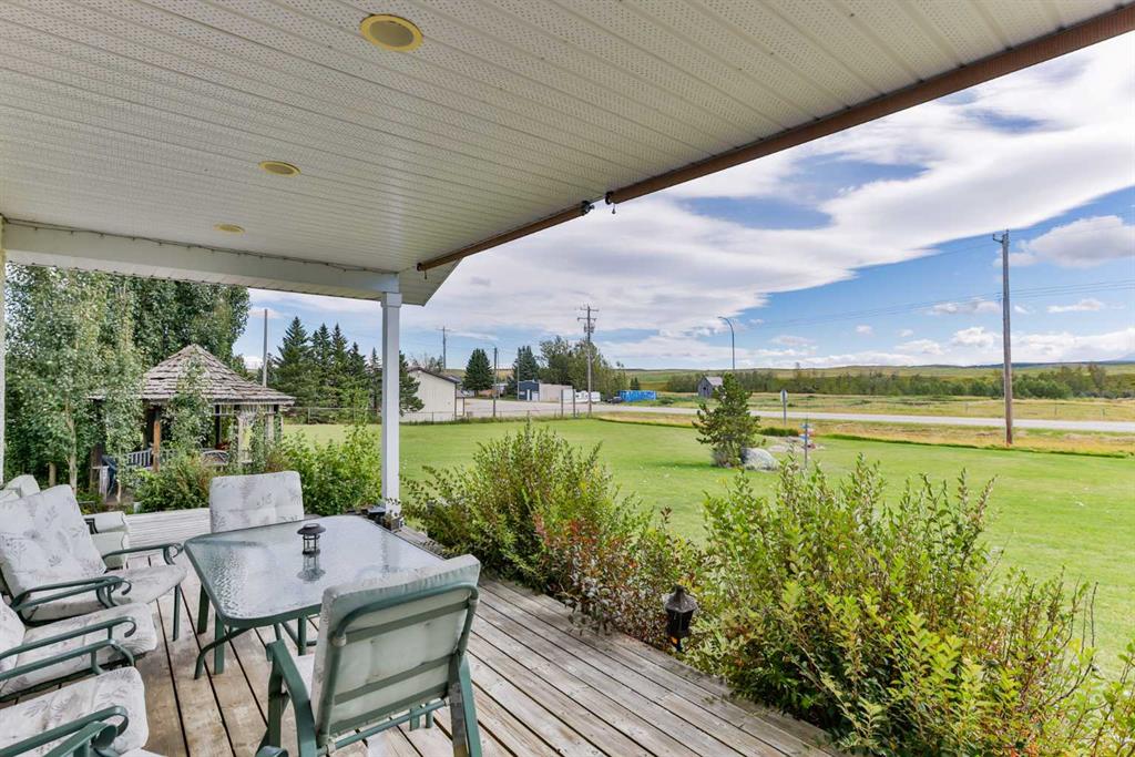 Fifth View of 15 Gold Avenue N, NONE, Mountain View, Alberta, T0K 1N0
