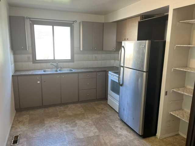 Fourth View of 9 Sheridan Road W, Varsity Village, Lethbridge, Alberta, T1K 4L6