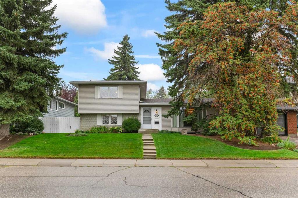 MLS® listing #115475017 for sale located at 10512 Maplecreek Drive SE