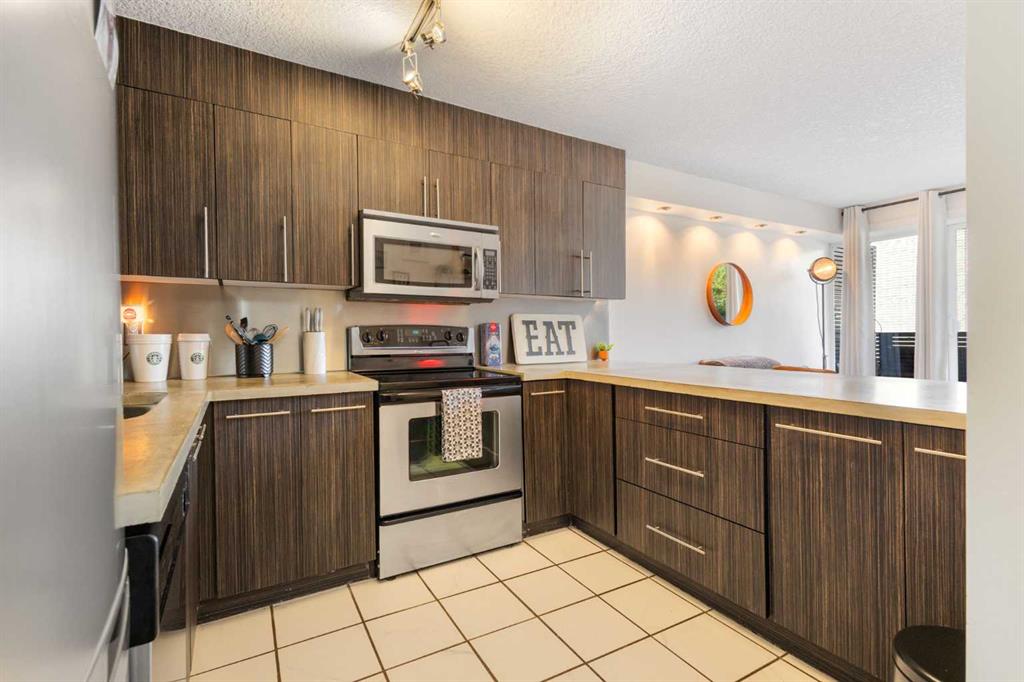 Fourth View of 406, 1904 10 Street SW, Lower Mount Royal, Calgary, Alberta, T2T 3G1