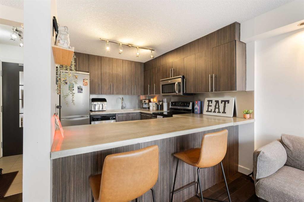 Fifth View of 406, 1904 10 Street SW, Lower Mount Royal, Calgary, Alberta, T2T 3G1