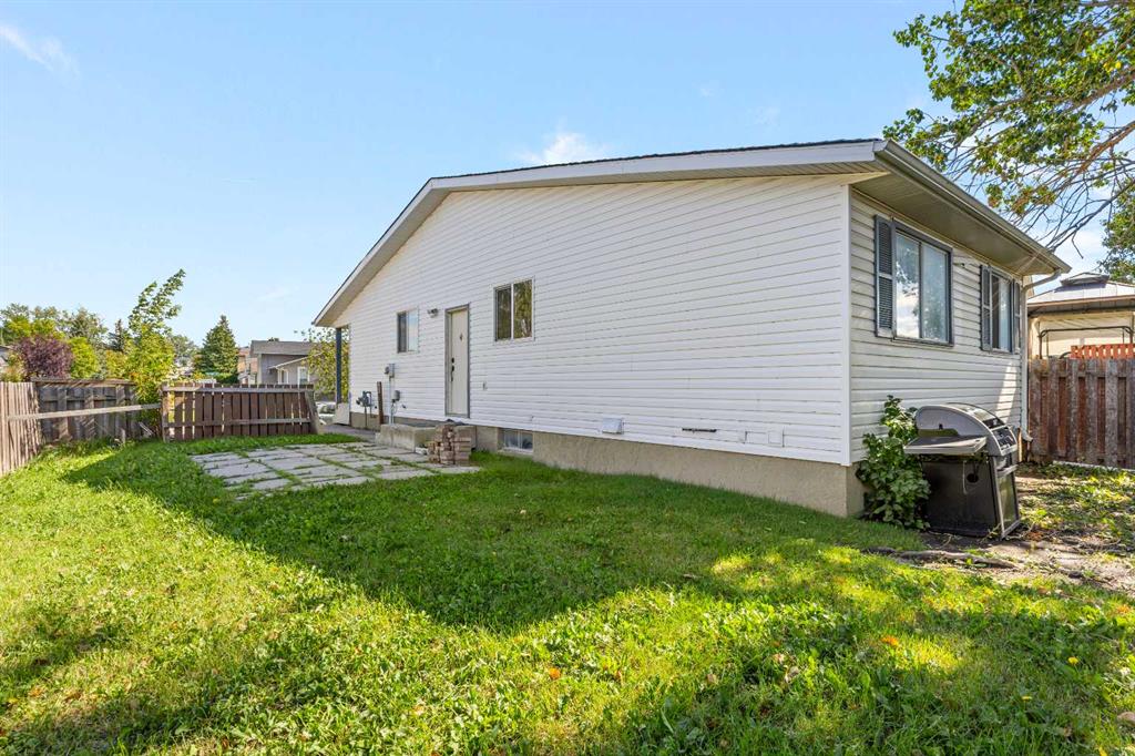 Third View of 3 Emberdale Way SE, Edgewater, Airdrie, Alberta, T4B1Z3