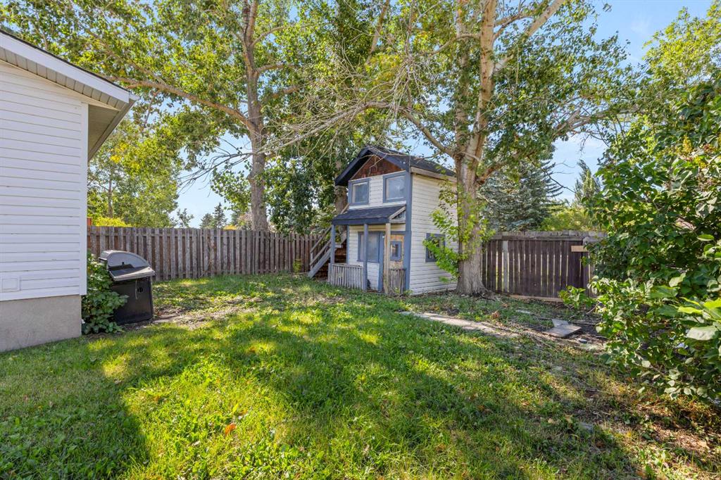 Fifth View of 3 Emberdale Way SE, Edgewater, Airdrie, Alberta, T4B1Z3