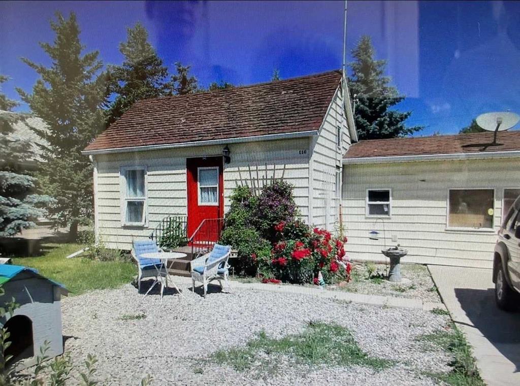 116 51 Avenue W, A2342571, Alberta,