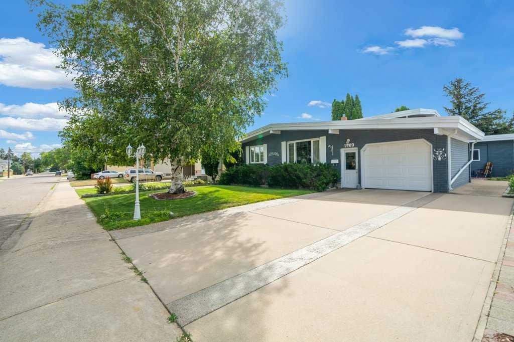 Fourth View of 1409 24 Street SE, Crestwood-Norwood, Medicine Hat, Alberta, T1A 2E5