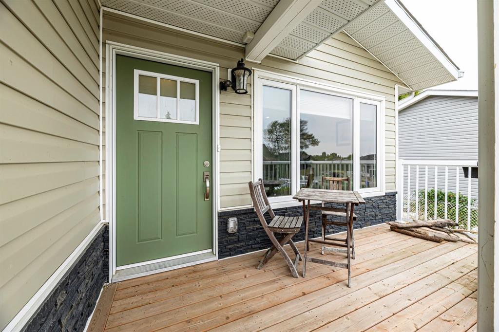 Fourth View of 5721 51 Avenue , Dodds Lake, Innisfail, Alberta, T4G1R4
