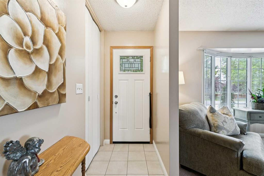 Fourth View of 4919 Marlborough Drive NE, Marlborough, Calgary, Alberta, T2A 2Z4