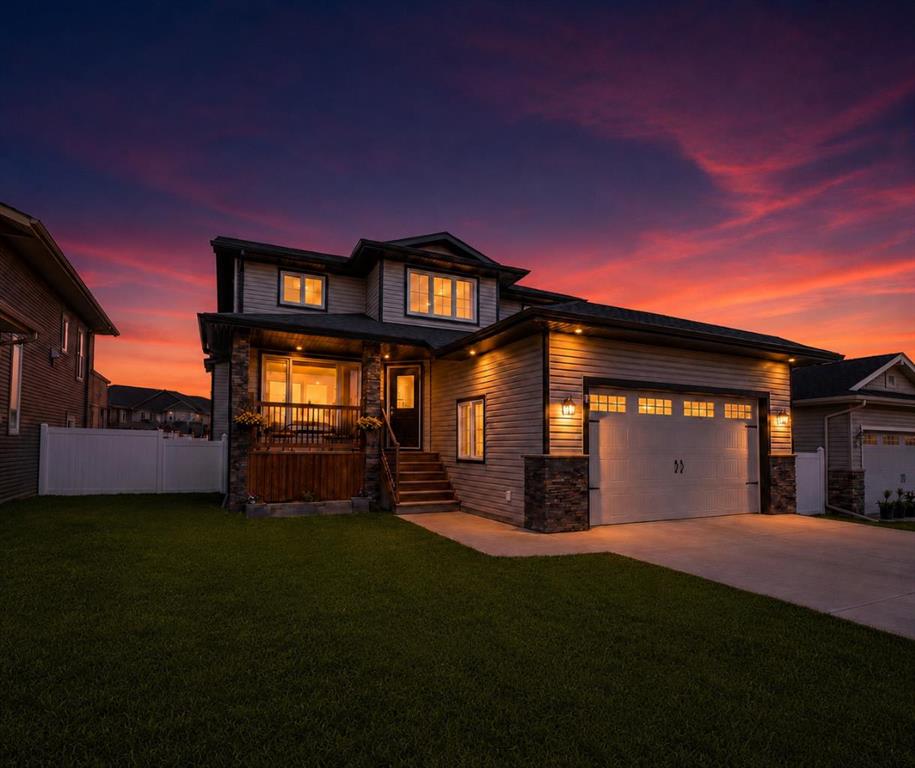 17 Coachill Street , A2342696, Alberta,