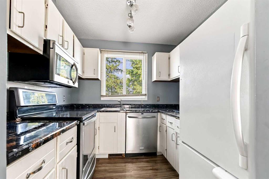 Fifth View of 1542, 21 Macdonald Drive , Downtown, Fort McMurray, Alberta, T9H 4H1