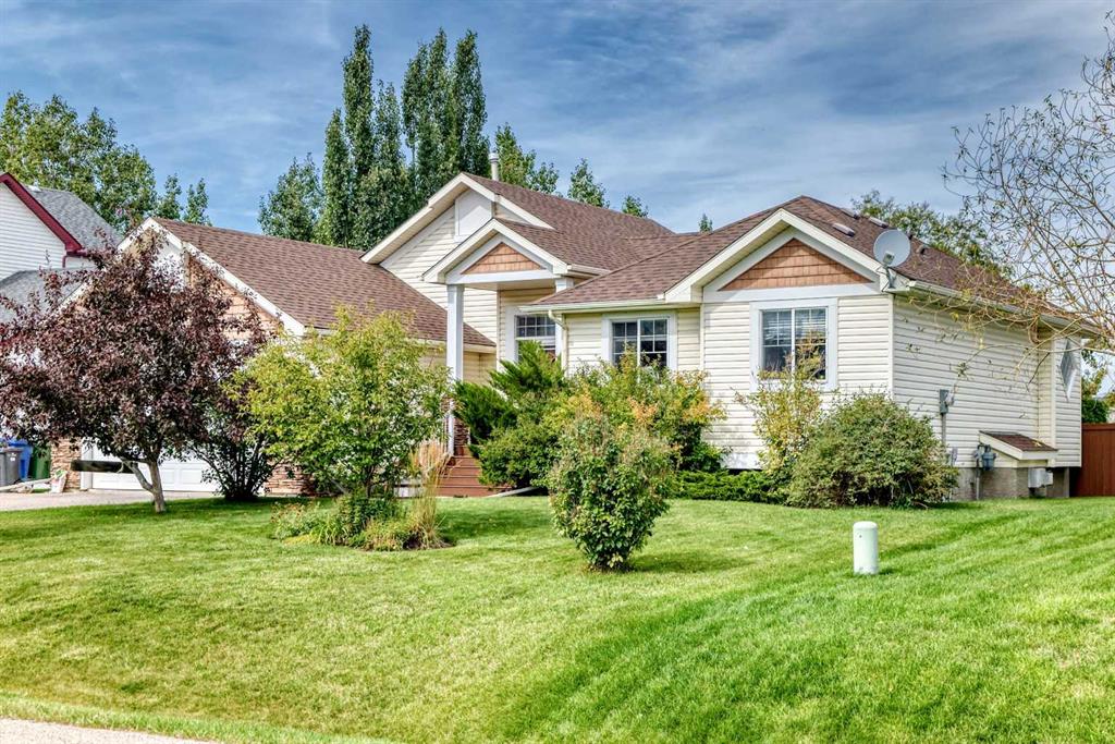 Third View of 27 Lloyd Crescent NE, NONE, Langdon, Alberta, T0J1X1