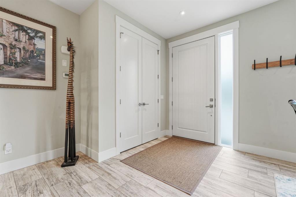 Fifth View of 2418 24A Street SW, Richmond, Calgary, Alberta, T3E1W1