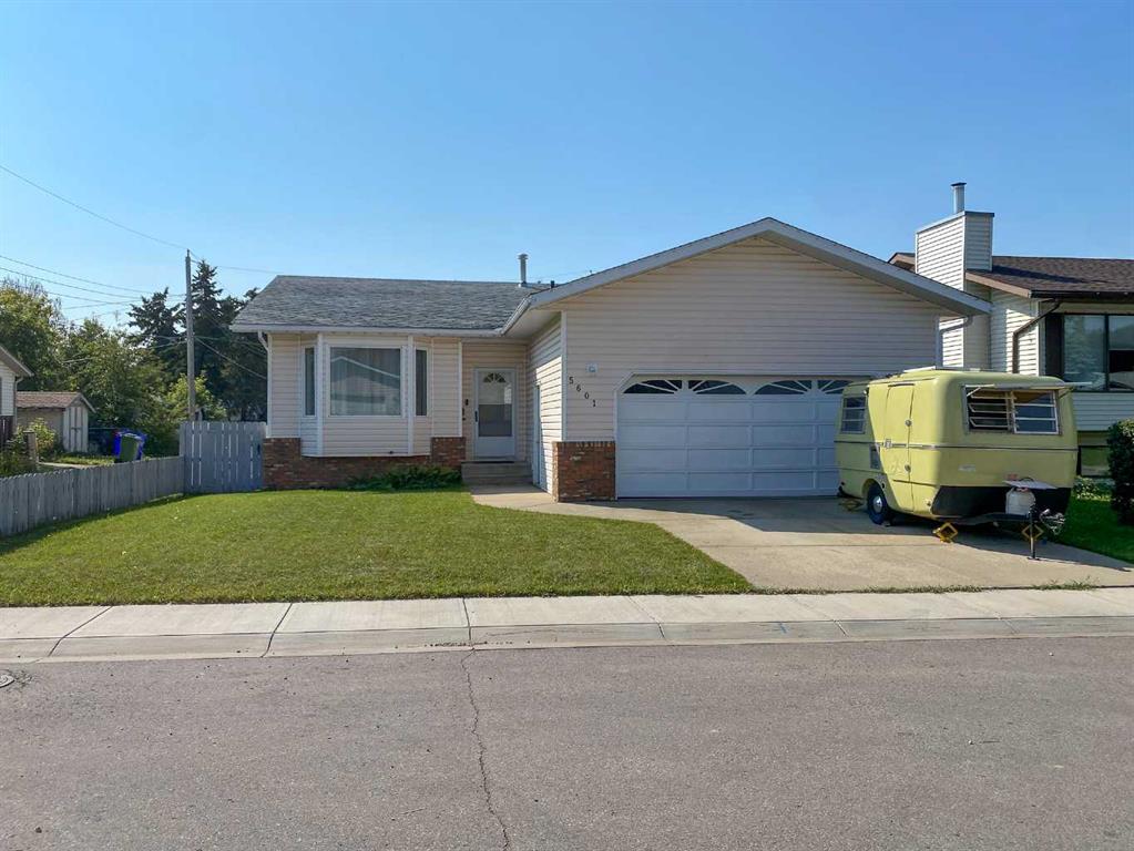 Third View of 5601 43 St Close , NONE, Olds, Alberta, T4H 1C3