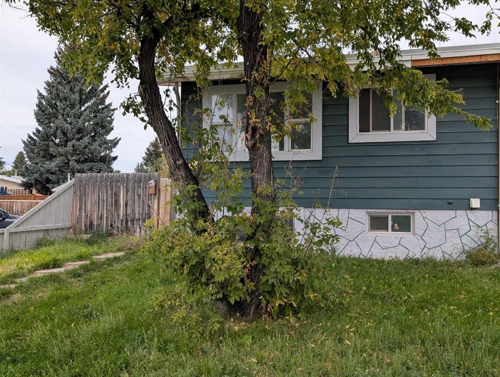 2011 18 Avenue N, A2342787, Alberta,