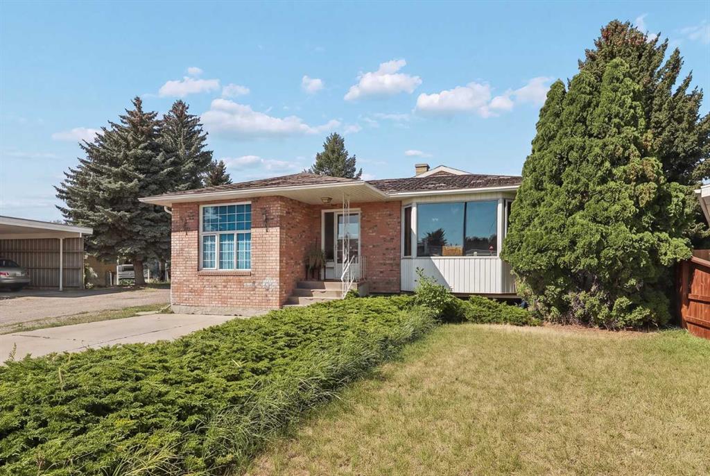 1305 18 Avenue S, A2342814, Alberta,