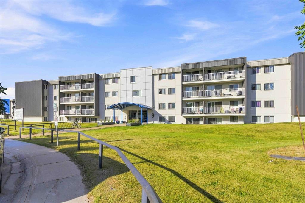 305, 9 Clearwater Crescent , A2342834, Alberta,
