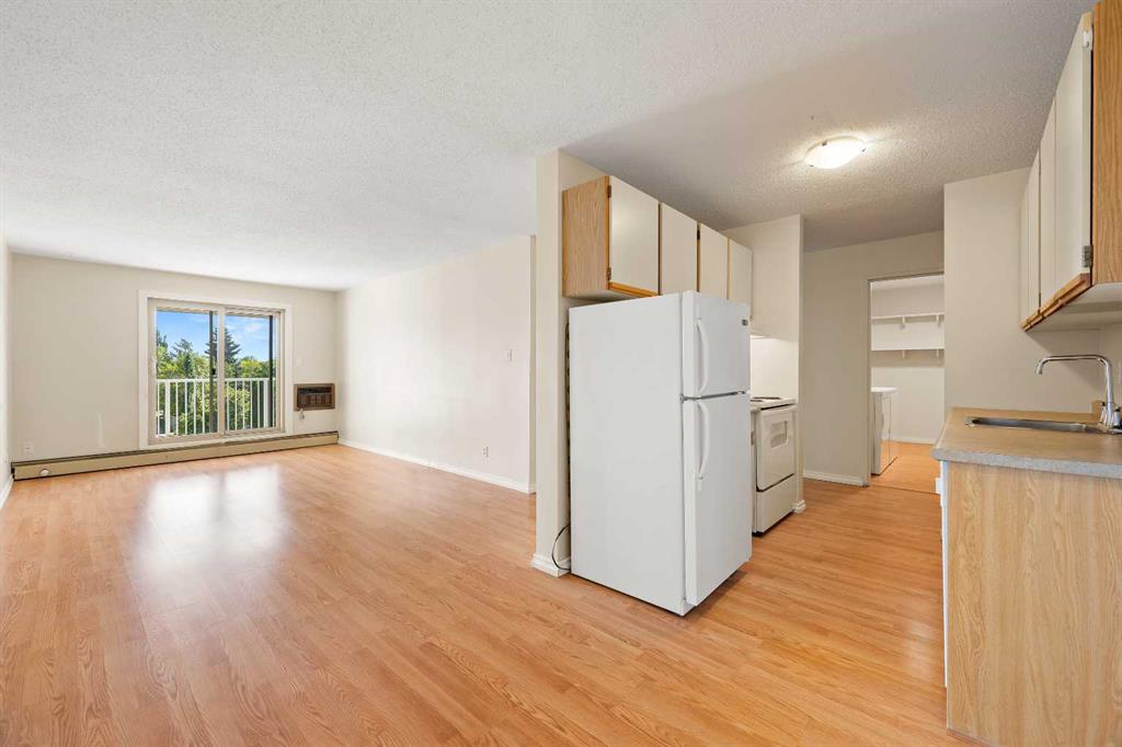 Fourth View of 308, 3002 56 Avenue , Steele Heights, Lloydminster, Alberta, T9V 1Z7