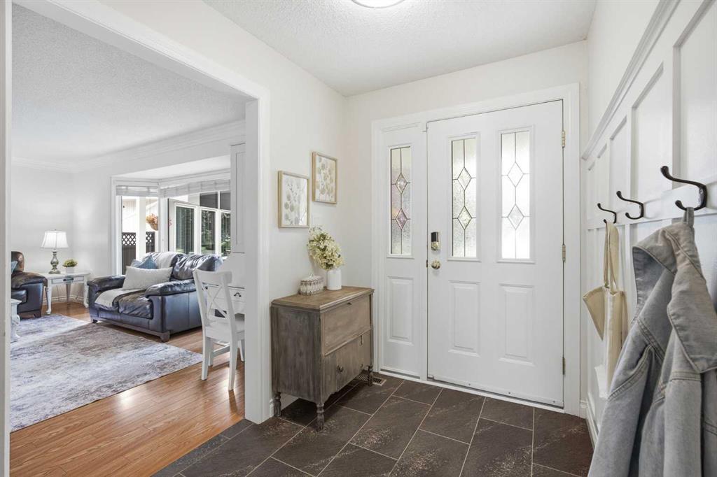 Fifth View of 71 Lake Geneva Place SE, Lake Bonavista, Calgary, Alberta, T2J 2S3