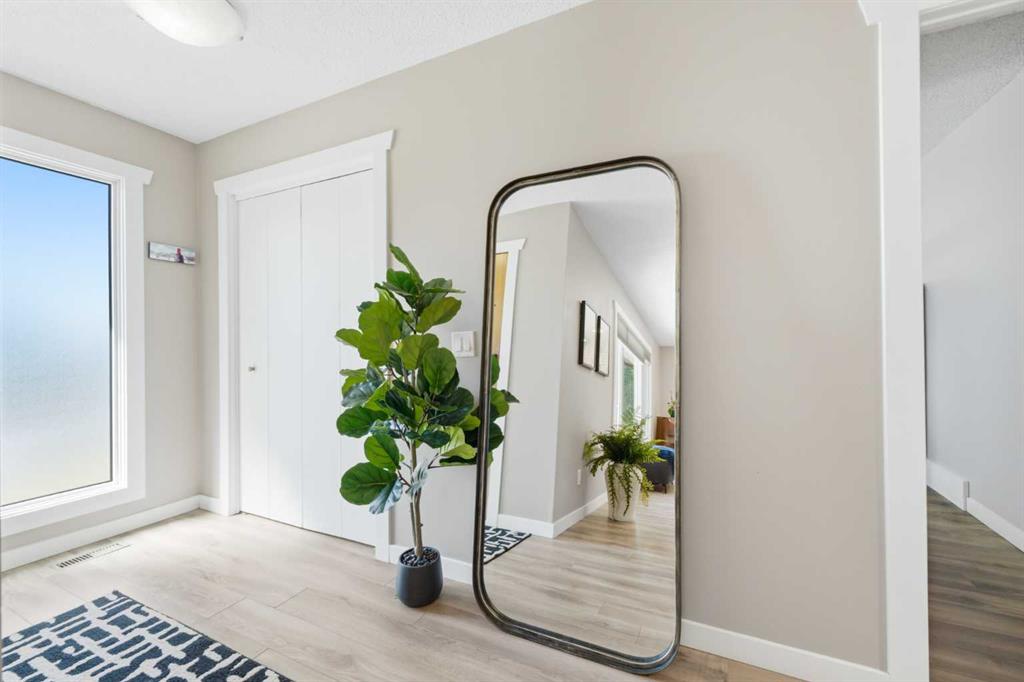 Fourth View of 7304 Silver Springs Road NW, Silver Springs, Calgary, Alberta, T3B 4E6