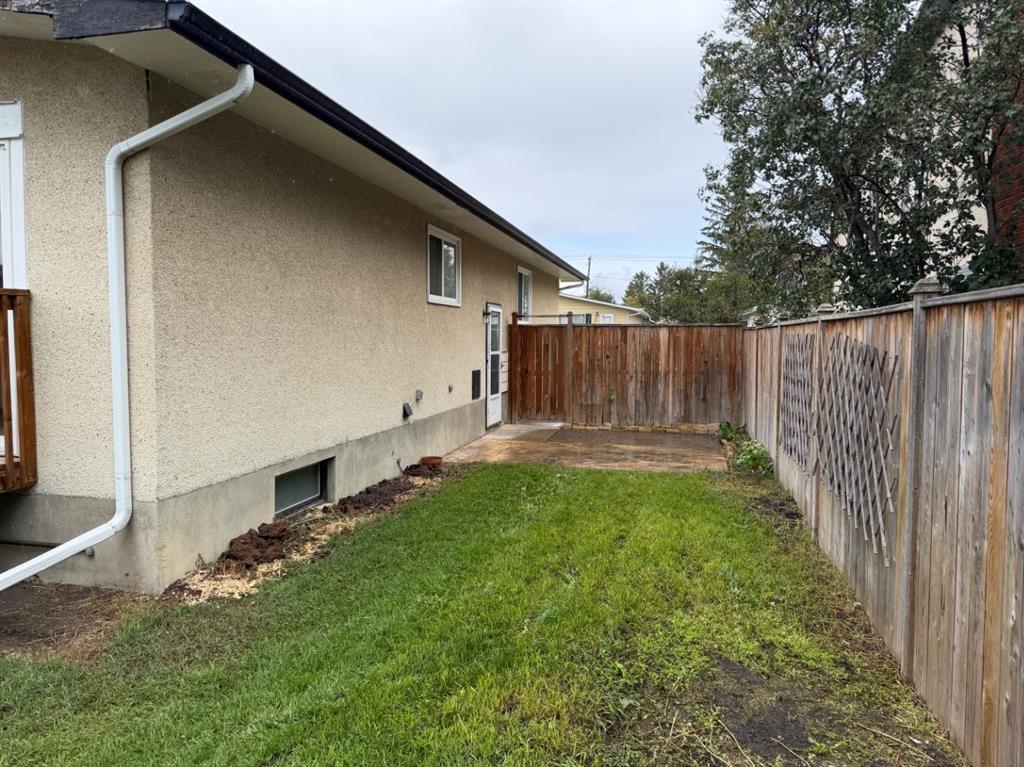 Third View of 9 Wells  , West Park, Red Deer, Alberta, T4N 5Y2