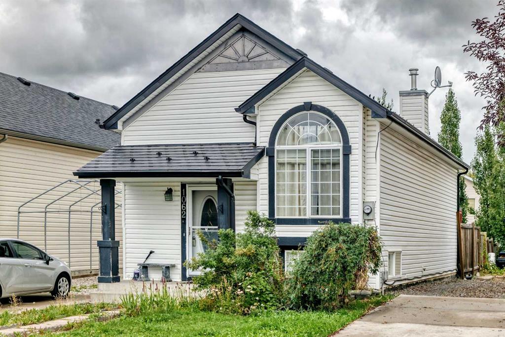 Third View of 1062 Bridlemeadows Manor SW, Bridlewood, Calgary, Alberta, T2Y 4L1