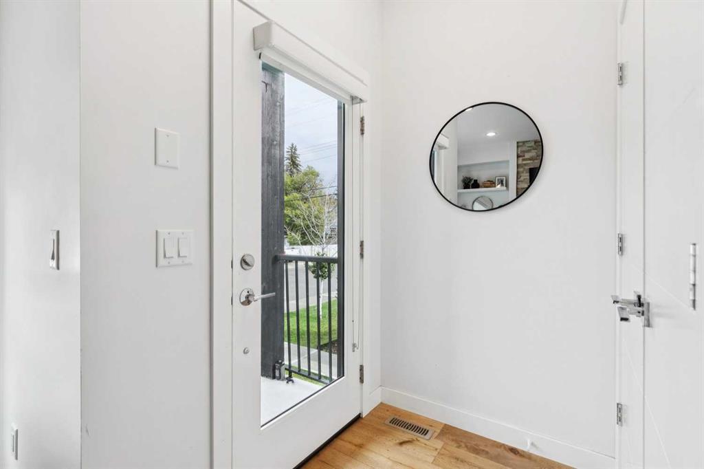 Fourth View of 2731 19 Avenue SW, Killarney/Glengarry, Calgary, Alberta, T3E 2B9