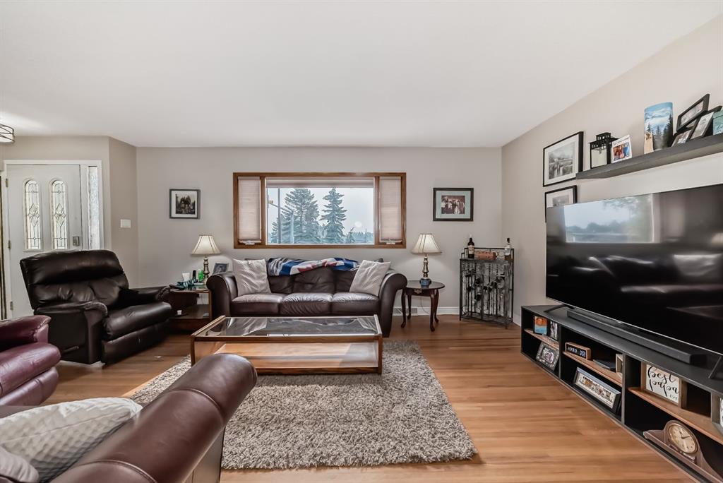 Fifth View of 7827 Fairmount Drive SE, Fairview, Calgary, Alberta, T2H 0X8
