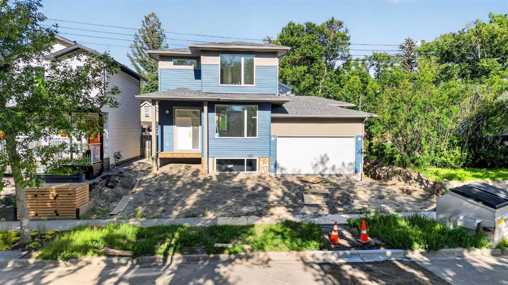 925 7 Street S, A2343018, Alberta,