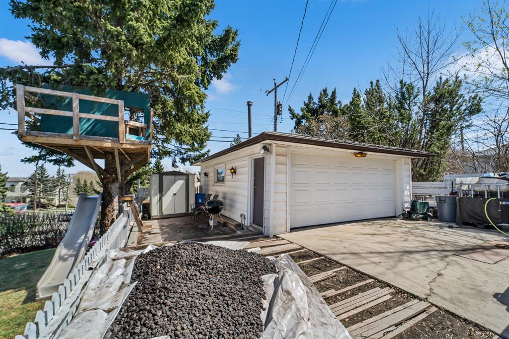 Fifth View of 224 Hendon Drive NW, Highwood, Calgary, Alberta, T2K 1Z2