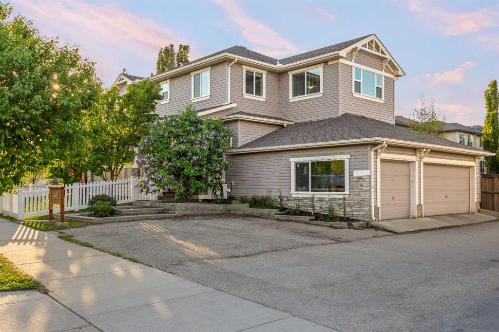 318 Coopers Drive SW, A2343195, Alberta,