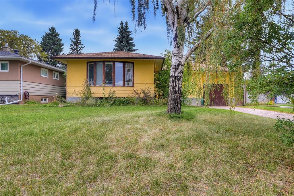 Third View of 3304 36 Avenue SW, Rutland Park, Calgary, Alberta, T3E 1C1