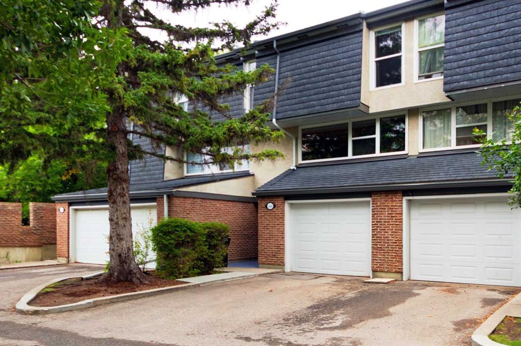 Third View of 386 Brae Glen Crescent SW, Braeside, Calgary, Alberta, T2W 1B6