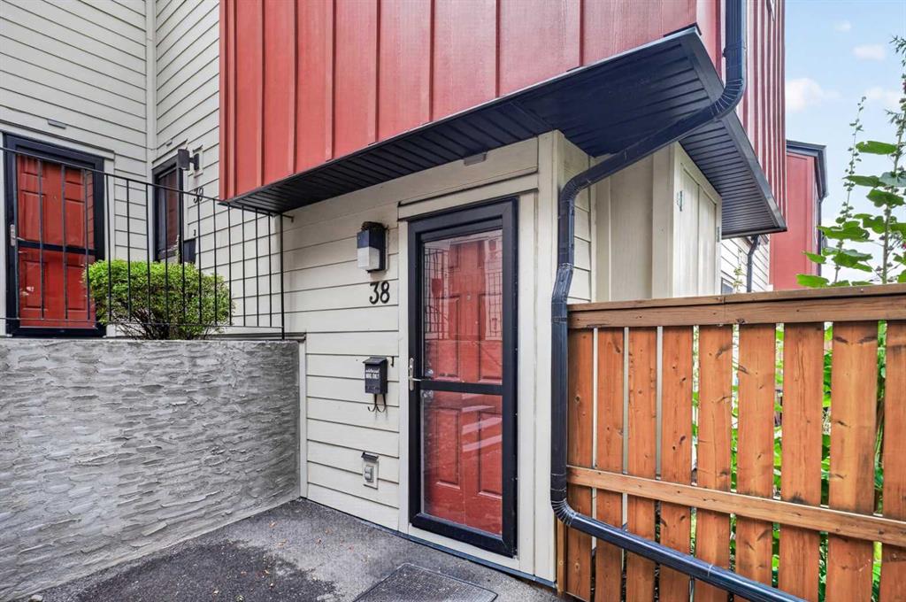38, 4740 Dalton Drive NW, A2343219, Alberta,