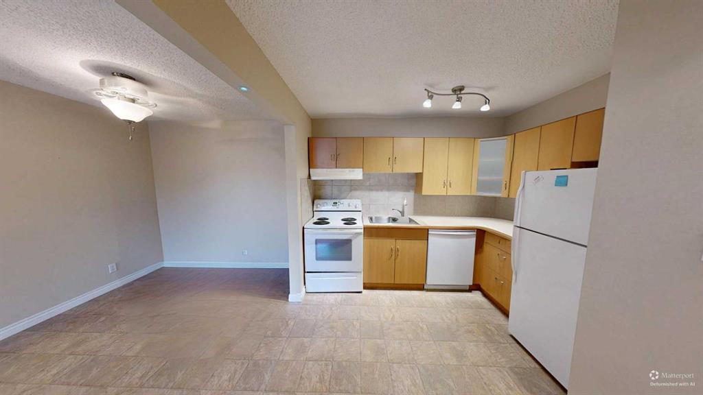 Third View of 204, 4210 20 Avenue S, Redwood, Lethbridge, Alberta, T1K 4X9