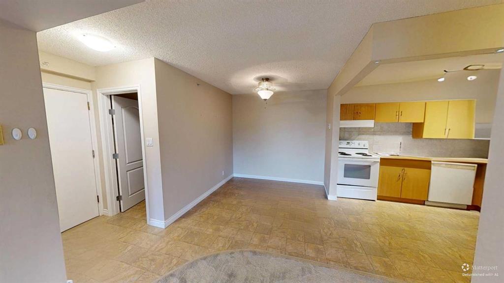 Fourth View of 204, 4210 20 Avenue S, Redwood, Lethbridge, Alberta, T1K 4X9