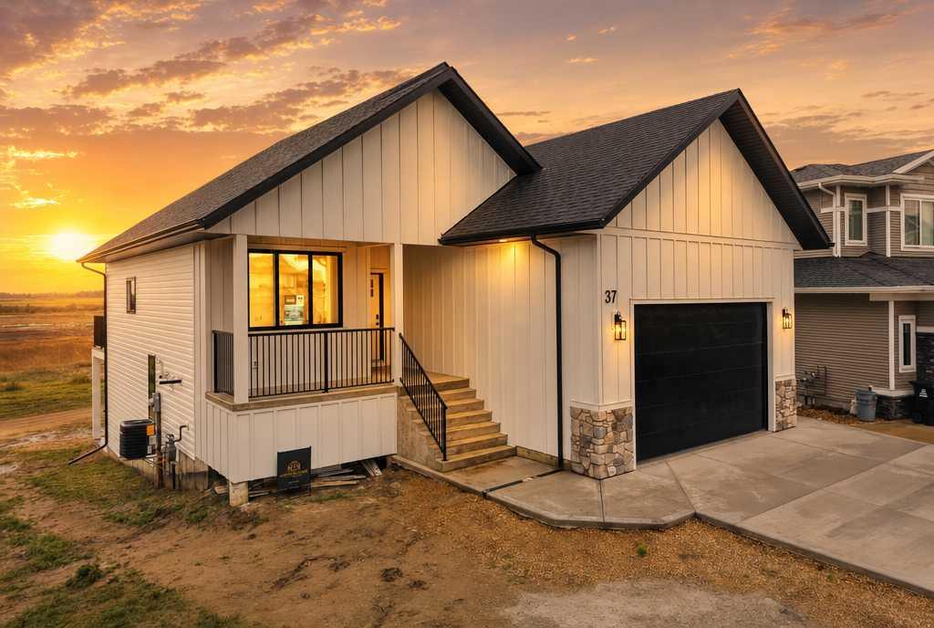 37 Maclean Close , A2343248, Alberta,