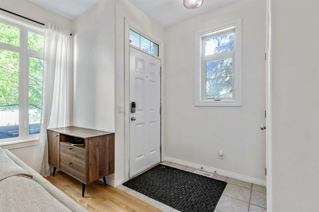 Fifth View of 5633 6 Street SW, Windsor Park, Calgary, Alberta, T2V0H1