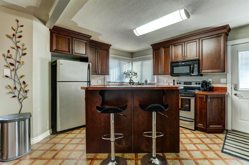 Fifth View of 909 Riverside Drive E, Riverview_DRUM, Drumheller, Alberta, T0J 0Y5